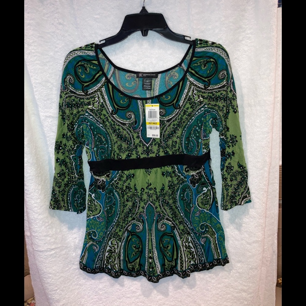 NWT Blue-green paisley scoop neck 3/4 sleeve top